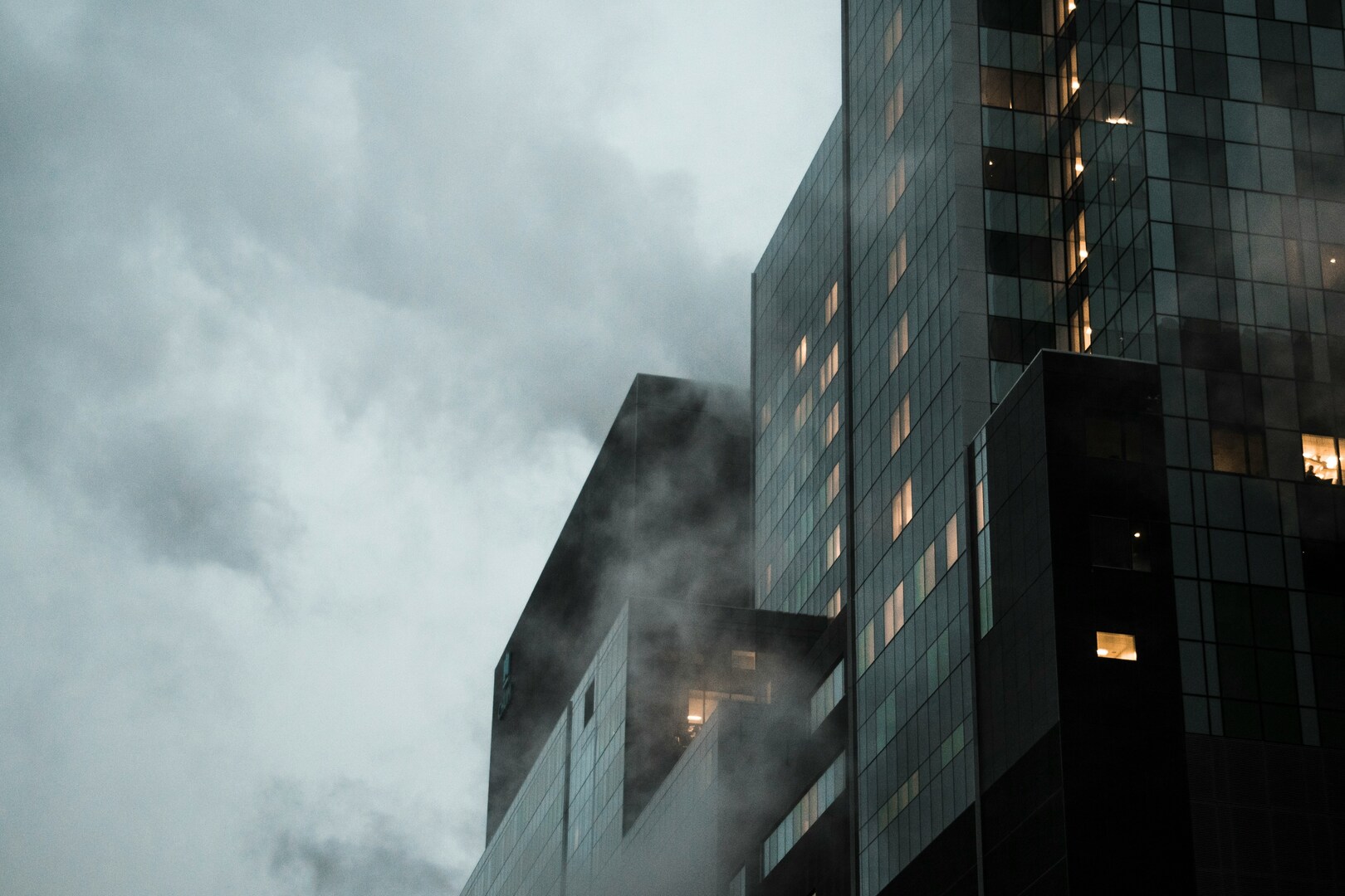 Man Climbs to Apartment Ledge to Rescue Family from Fire.