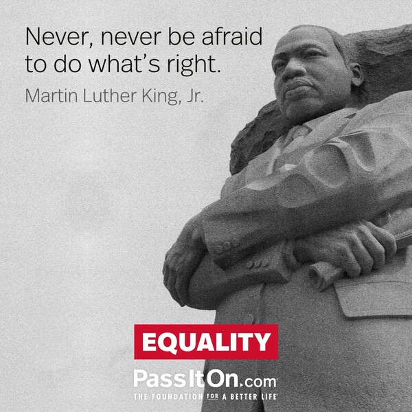 Never, never be afraid to do what's right. #<Author:0x00007f6b2f34c1e0>